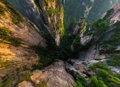 تماشا کنید؛ پارک ملی جنگلی ژانگجیاجی در چین