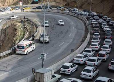 ترافیک سنگین در بعضی مقاطع کندوان و هراز ، 9 جاده کشور مسدود است