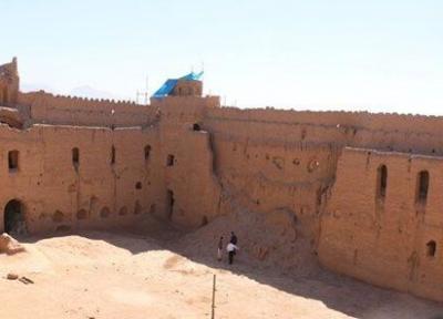 آنالیز فرایند اجرای طرح بازسازی در قلعه ساسانی شاهدیه